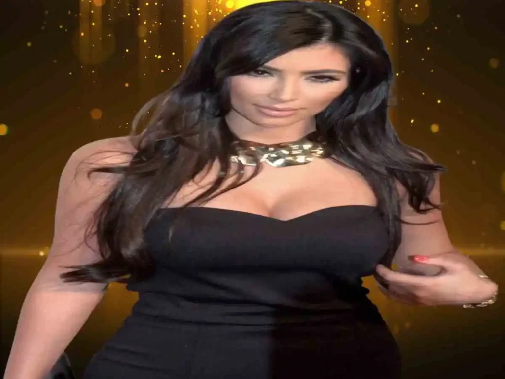 Kim Kardashian showcases her gift-wrapping extravaganza! 1 Kim Kardashian
