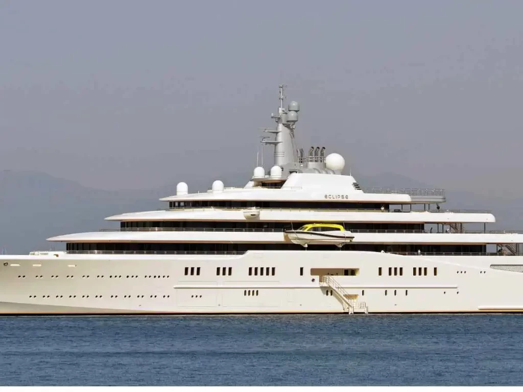 yacht